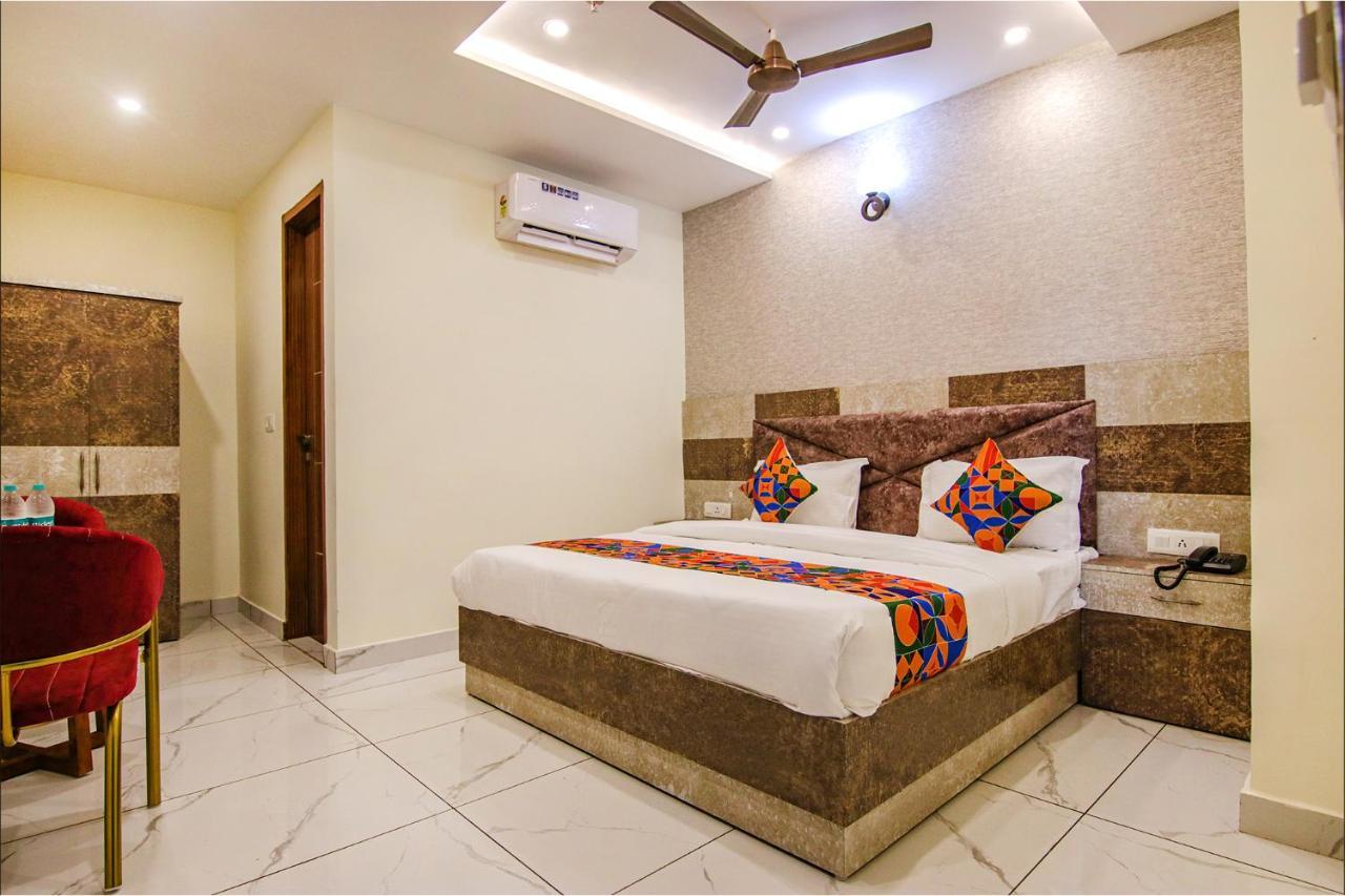 Fabhotel Meridian Inn Mohali Extérieur photo