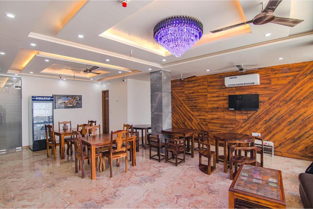 Fabhotel Meridian Inn Mohali Extérieur photo