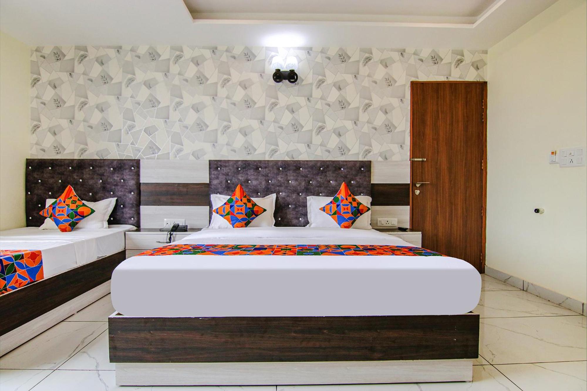 Fabhotel Meridian Inn Mohali Extérieur photo