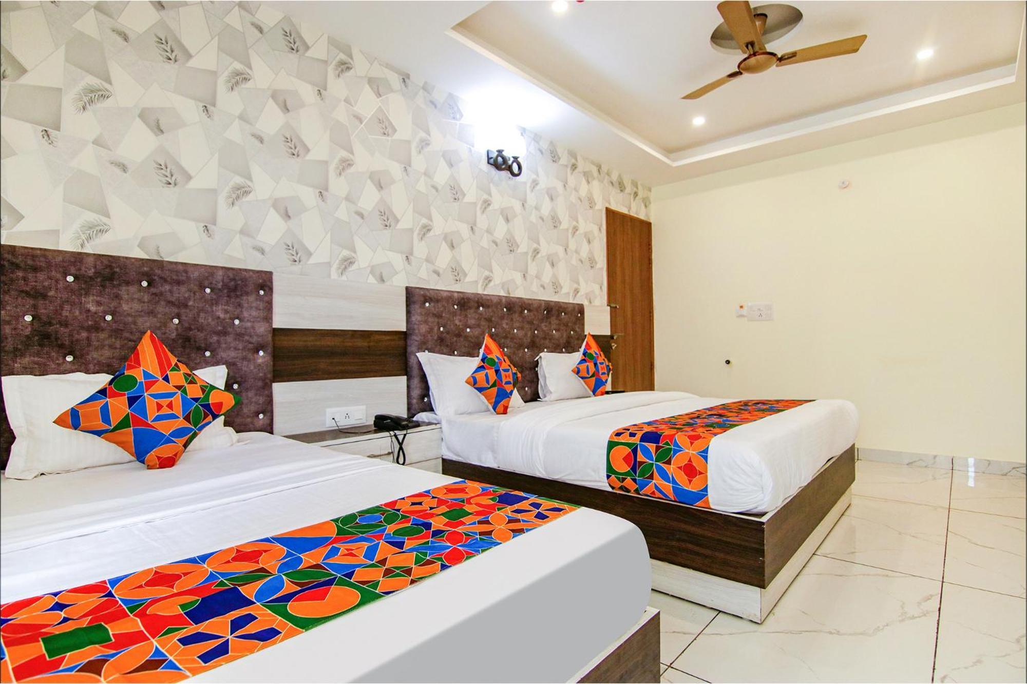 Fabhotel Meridian Inn Mohali Extérieur photo