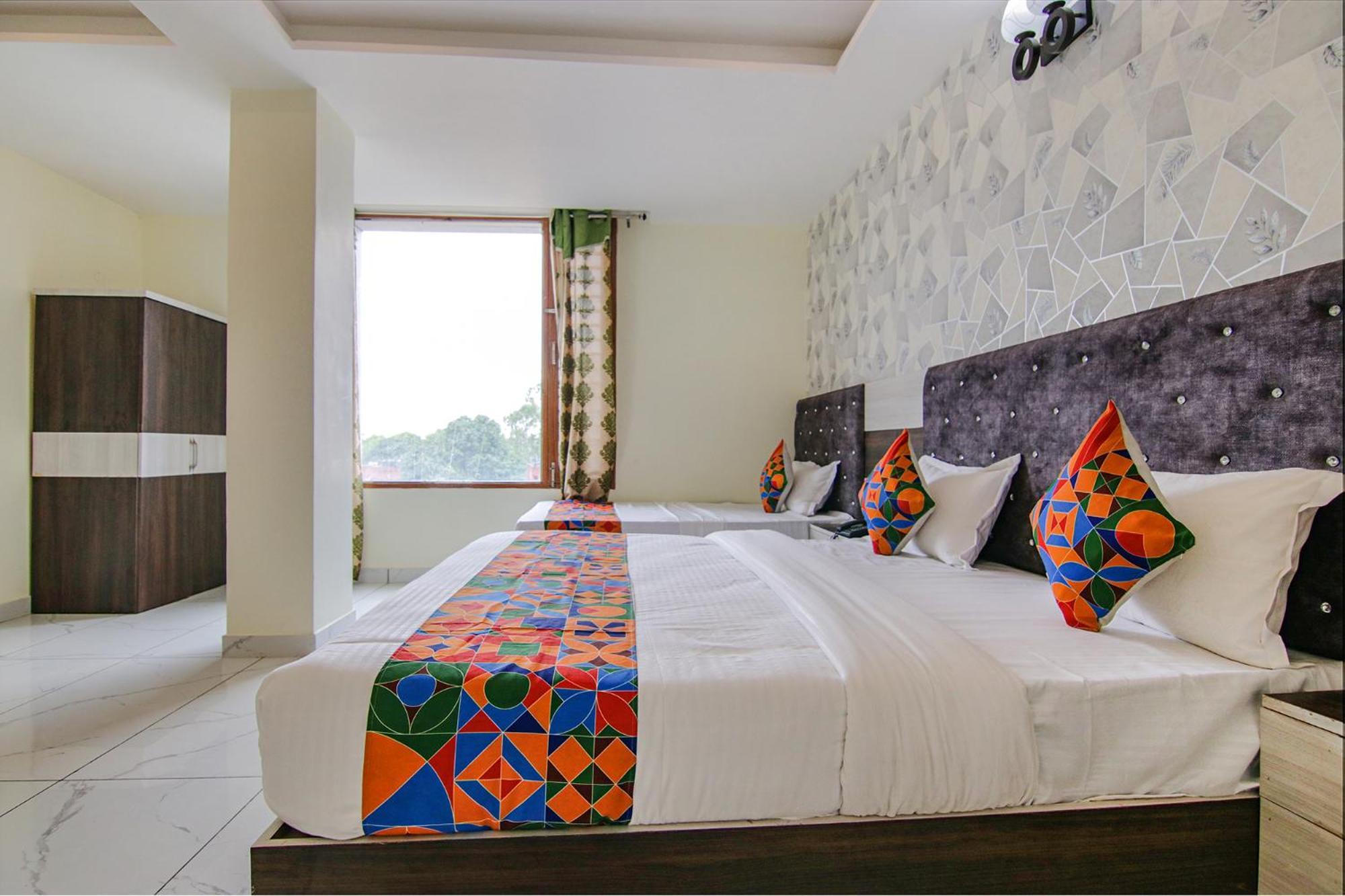 Fabhotel Meridian Inn Mohali Extérieur photo