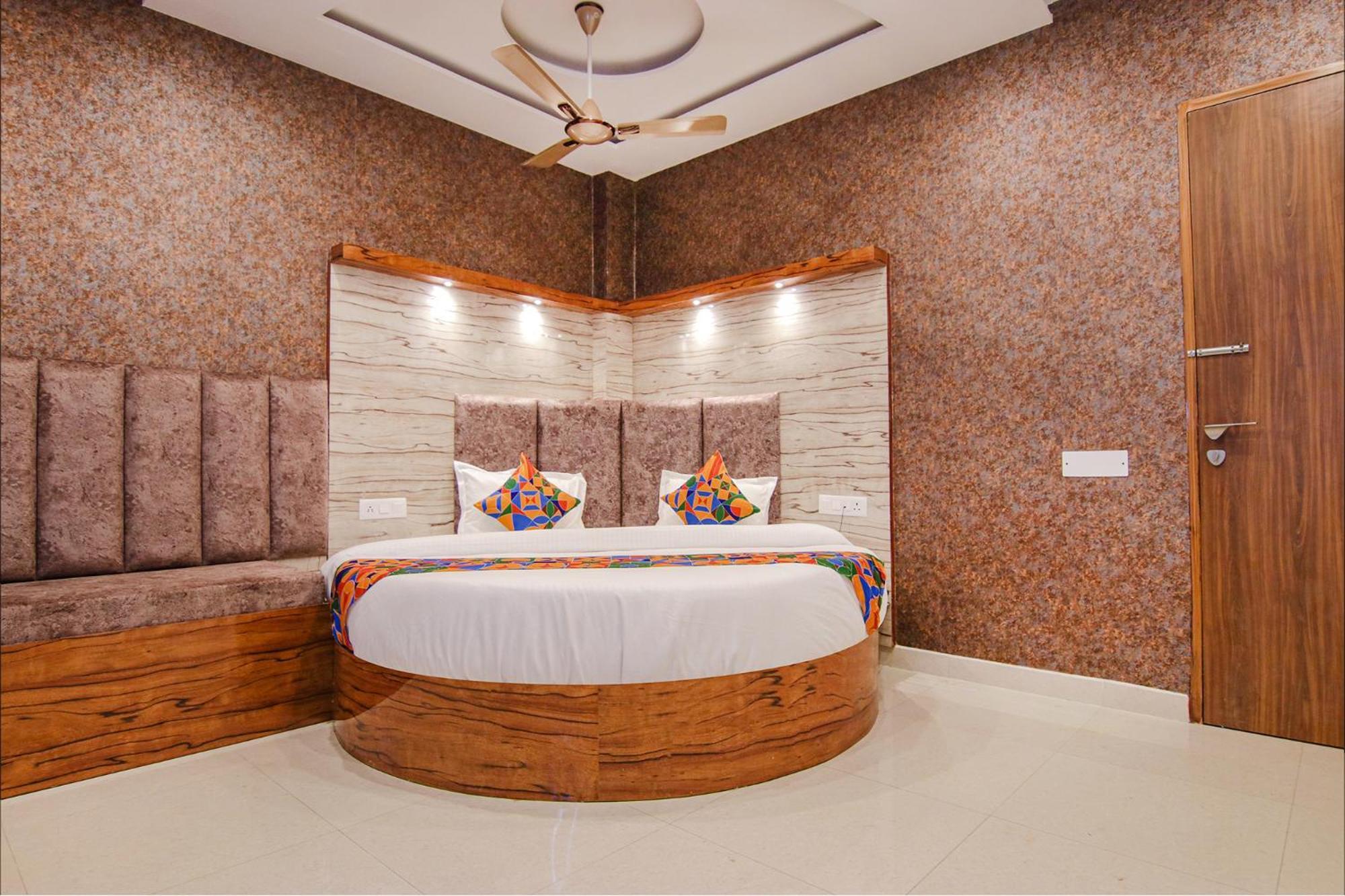Fabhotel Meridian Inn Mohali Extérieur photo