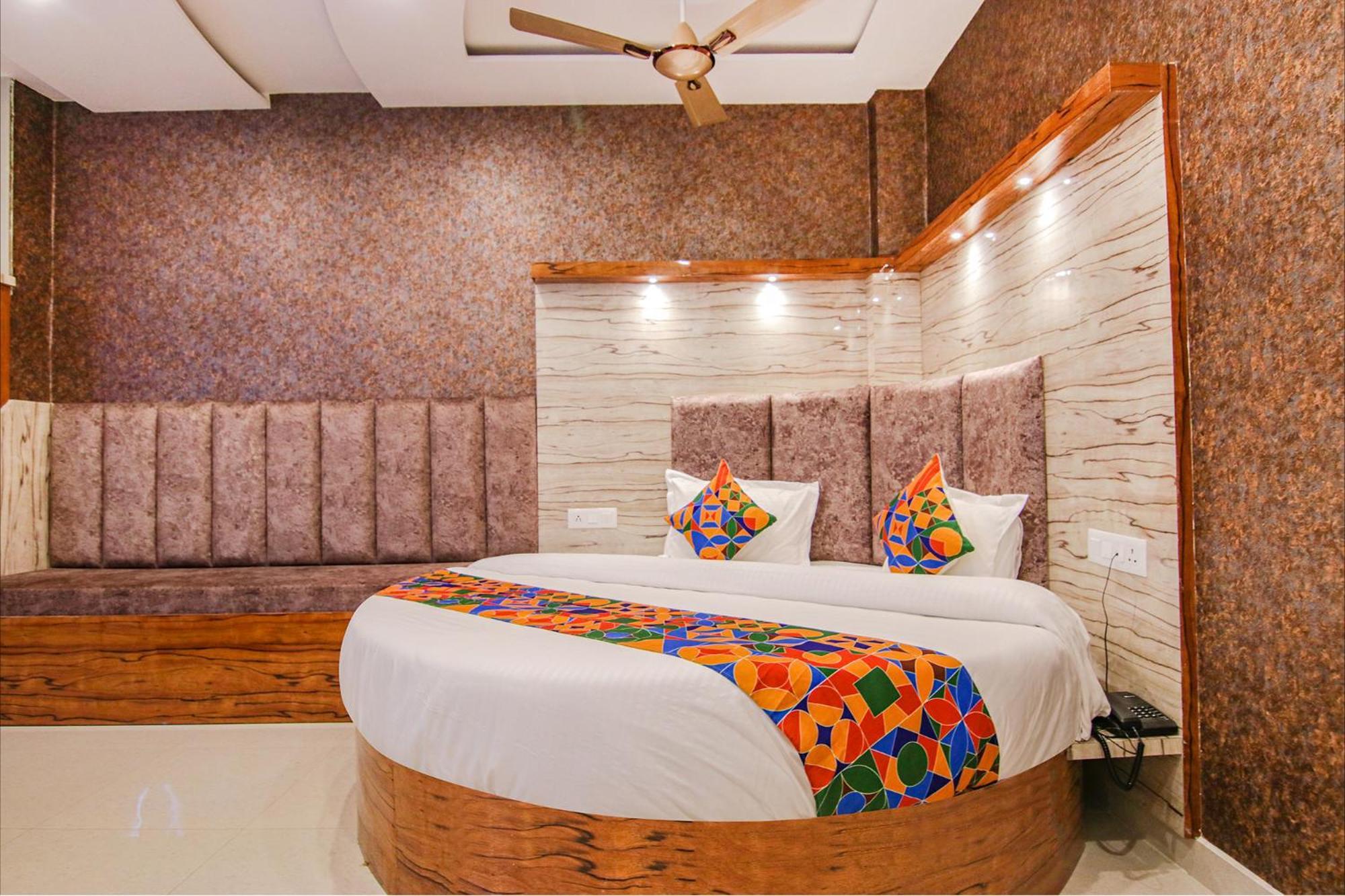 Fabhotel Meridian Inn Mohali Extérieur photo